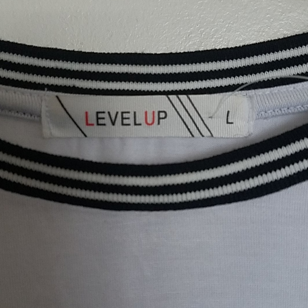 Level Up Top - Picture 3 of 5